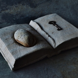 Paris Art Web - Sculpture - Hirotoshi Ito - Torn Pages of an Old Diary (Limestone)